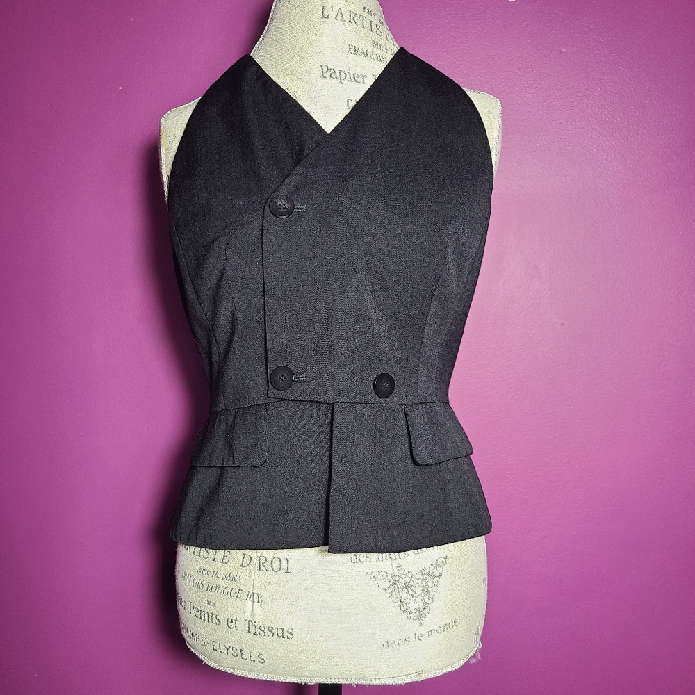 Elegant V-Neck Sleeveless Fit Flare Black Vest.